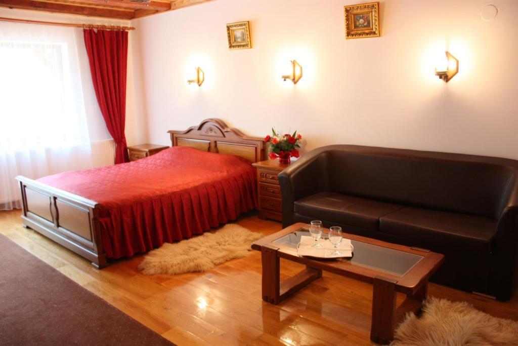 Pension Curmatura Stezii Rasinari Room photo